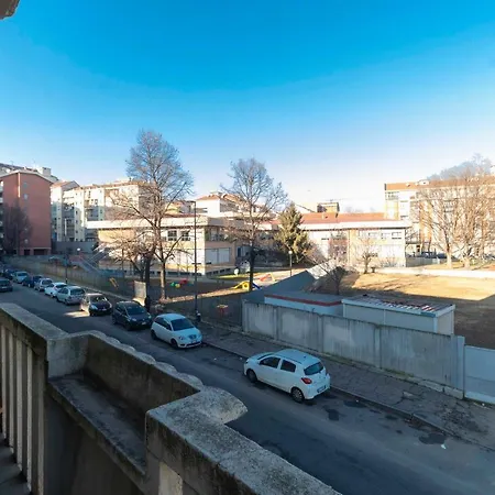 Mirafiori Balcony Apartment Turin